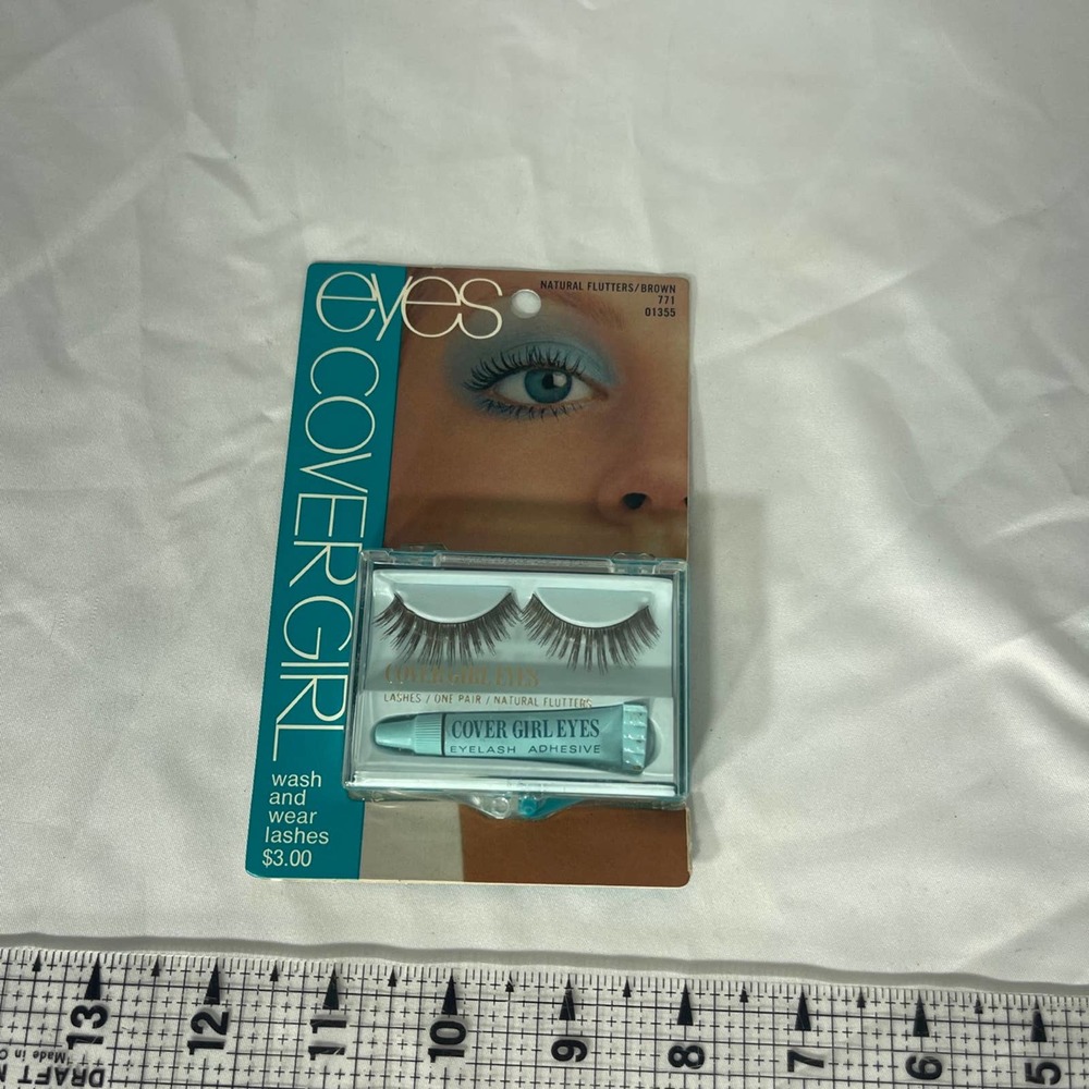 VTG NOS CoverGirl false lashes